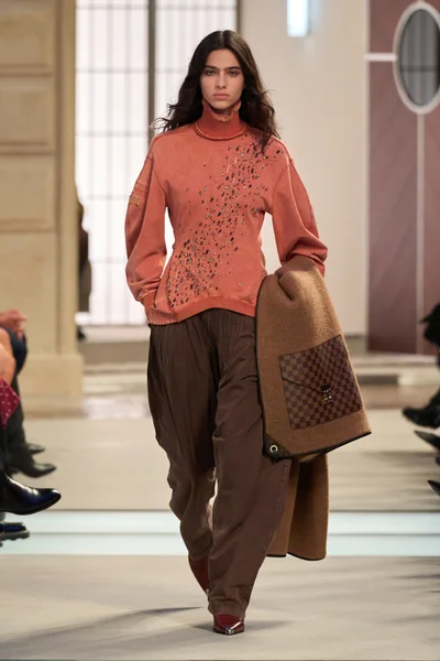 Look 54
